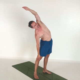 Side bending pose