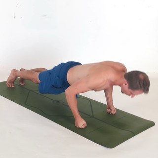 Knuckle pushup