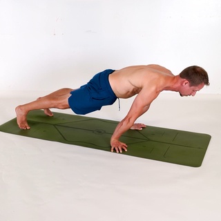 Dynamic planche lean