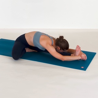 Sitting pike fold on heel