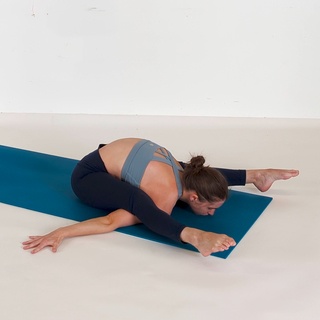 Tortoise pose with jump entry