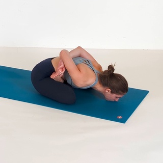 Bound lotus bow