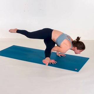 Flying splits pose
