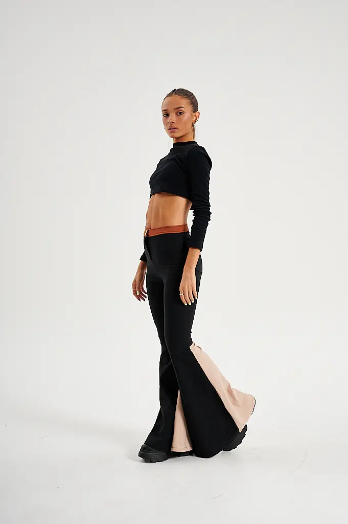 Camila Tessio modelando para VDamiani