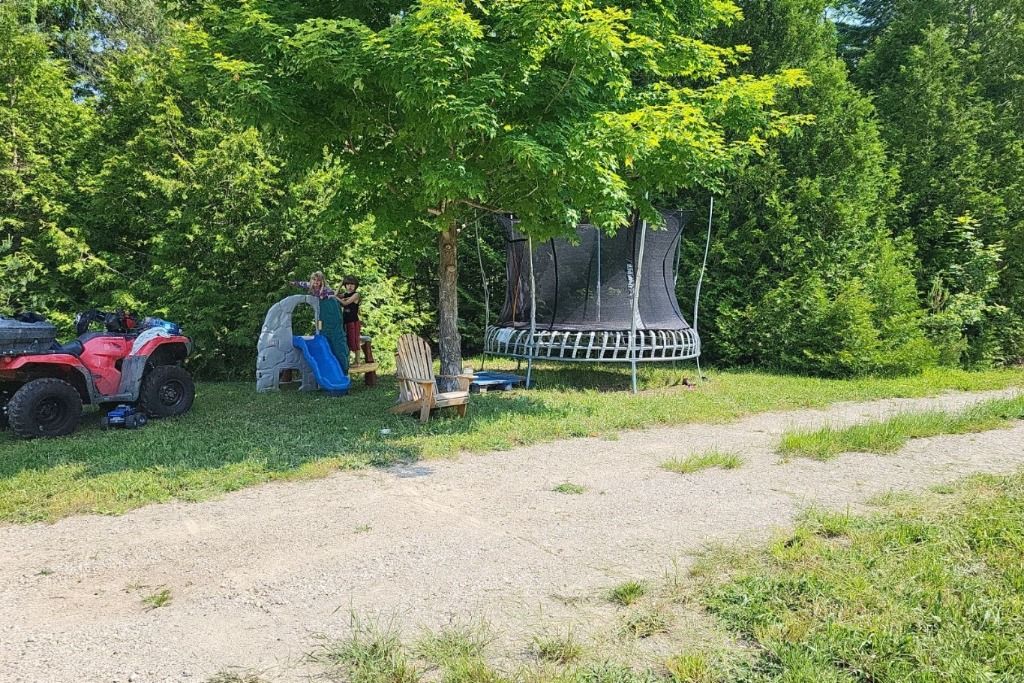 Cedarhaven Grounds photo 5