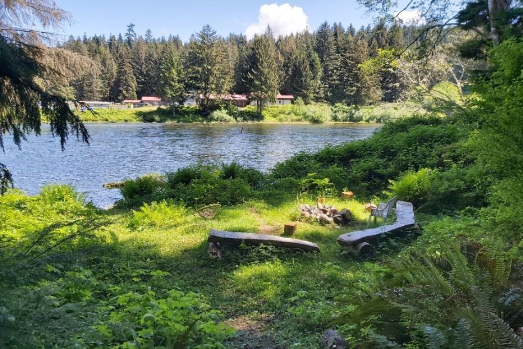 Riverside sanctuary in Northern Vancouver Island
