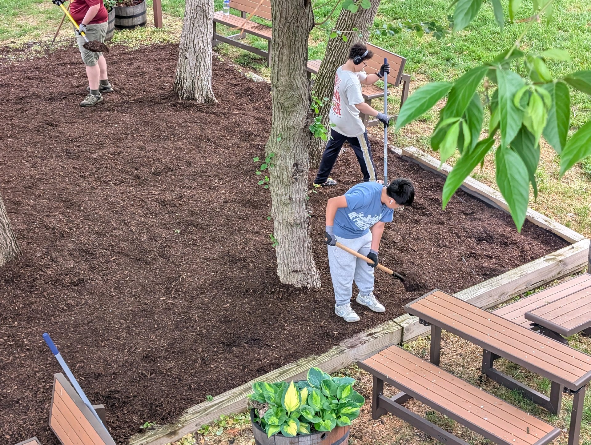 Service Project at Taft House photo