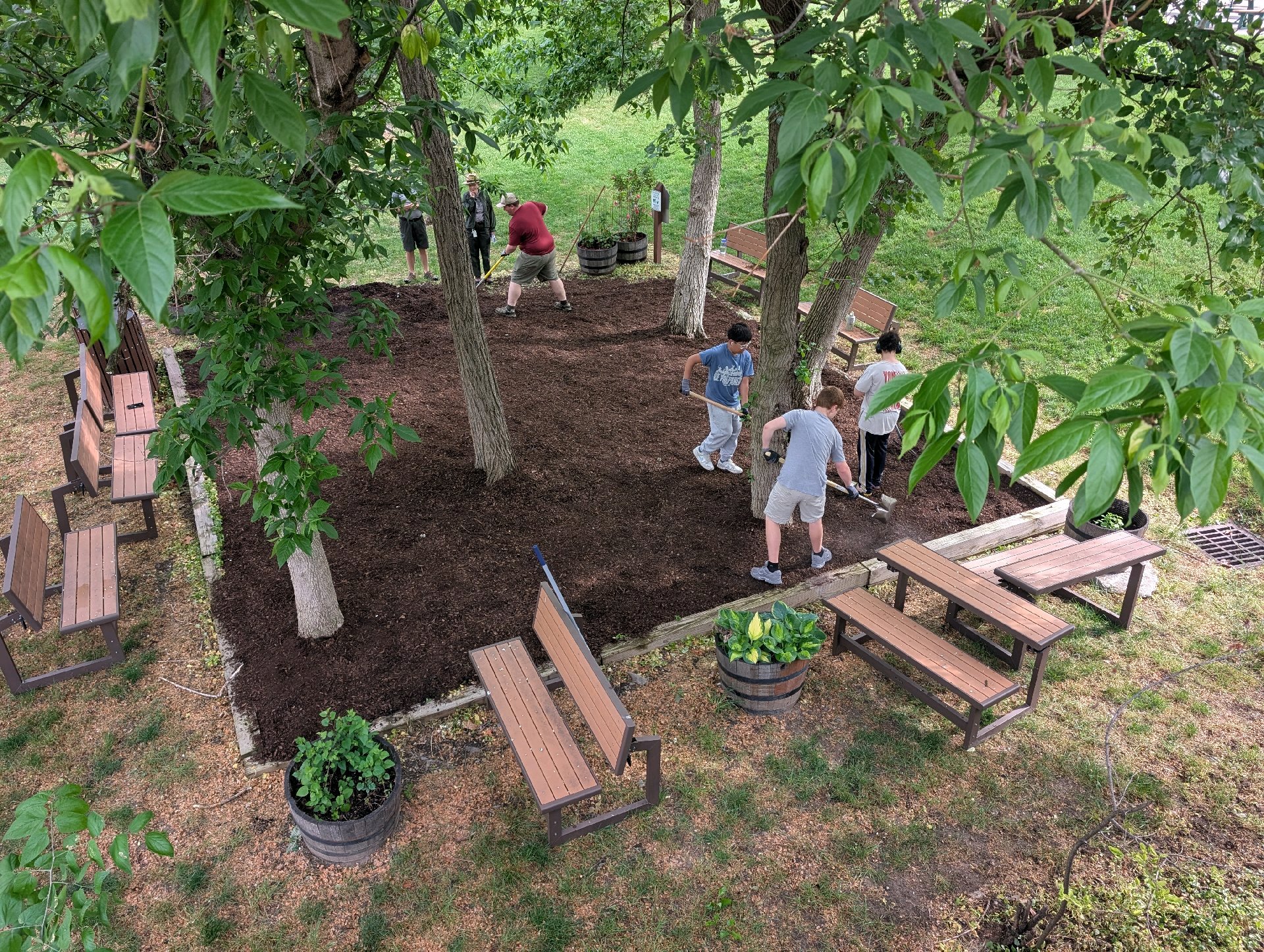 Service Project at Taft House photo