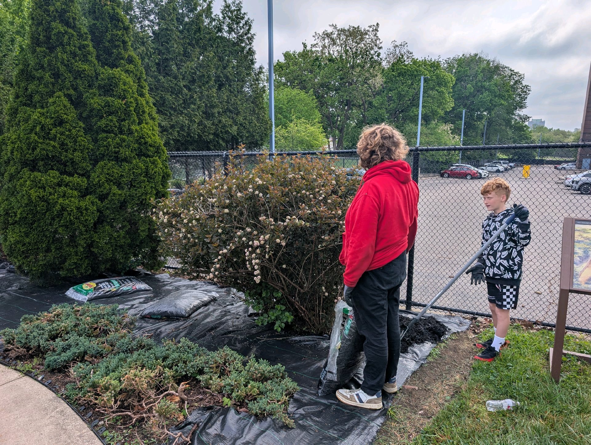 Service Project at Taft House photo