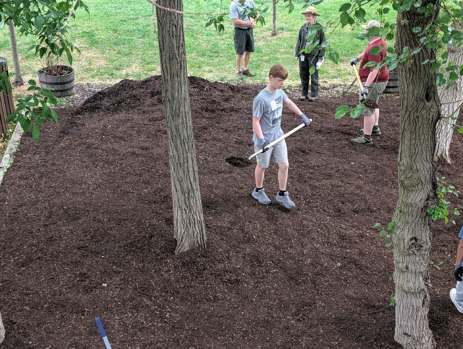 Service Project at Taft House photo
