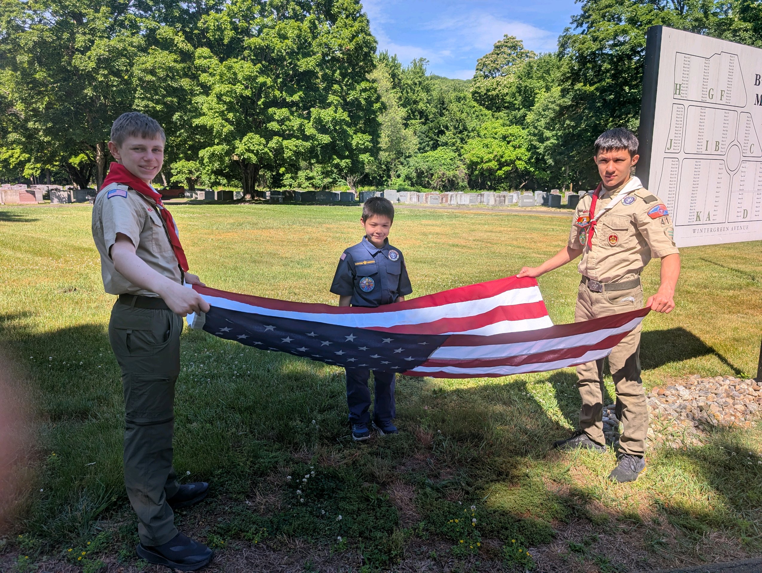 Flag replacement at B’nai Jacob Memorial Park photo