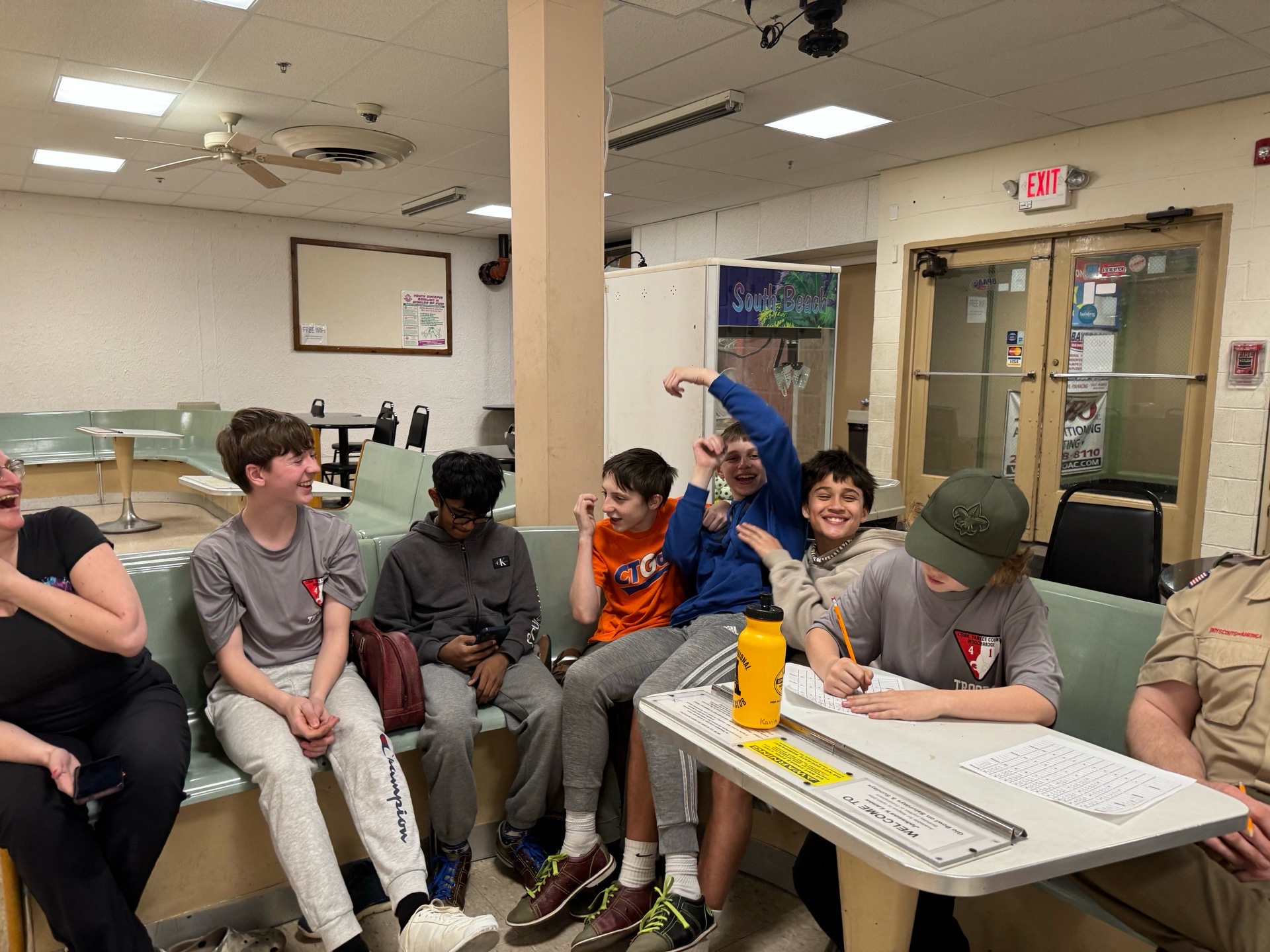 FUN MEETING - Bowling photo