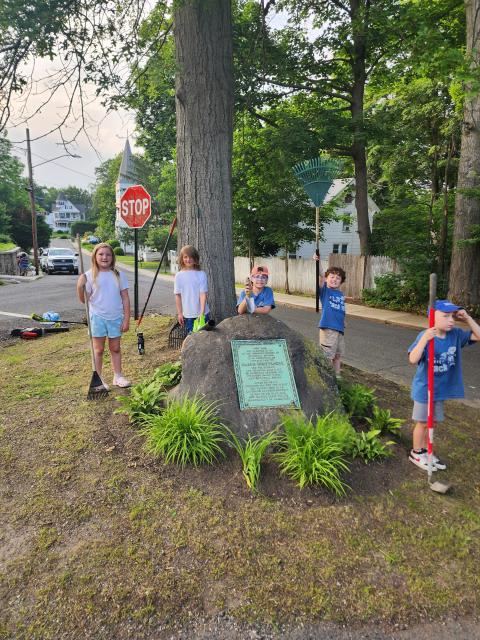 Adopt A Spot Clean Up and Ice Cream 2025 photo