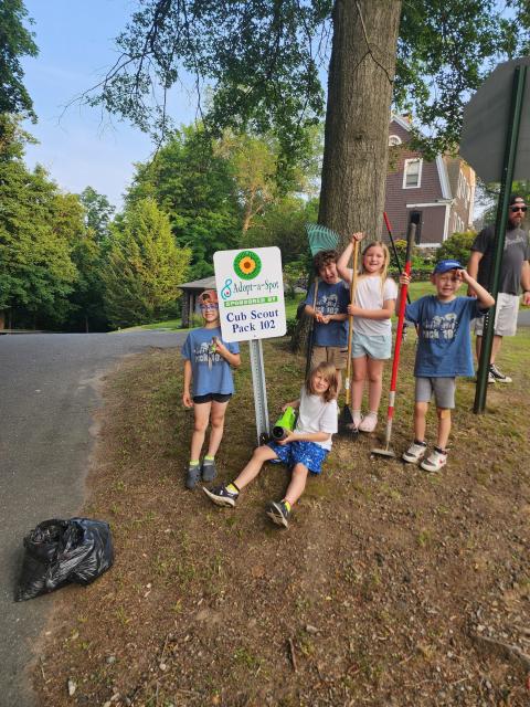 Adopt A Spot Clean Up and Ice Cream 2025 photo