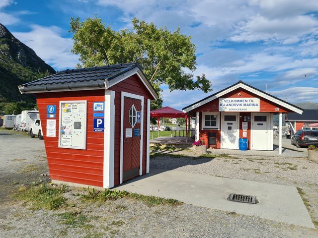 Iglandsvik Marina Bubilparkering photo 2