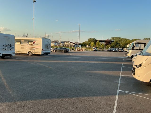 Hamar båtforenings bobilparkering photo 5
