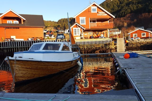 Rorbuda-Herøy Kystcamp