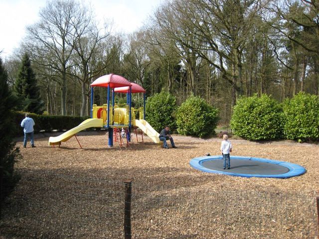 Camping De Bronzen Eik