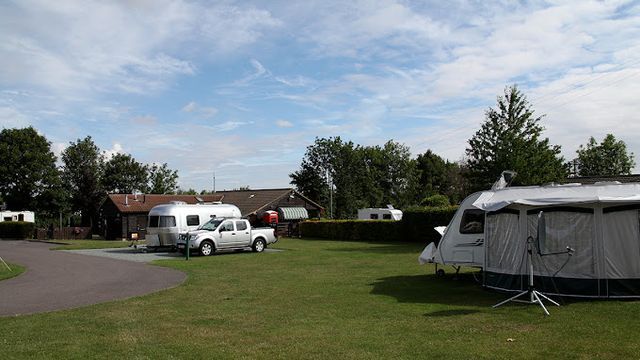 Ashridge Caravan and Motorhome Club Campsite photo 4