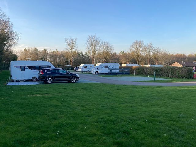 Ashridge Caravan and Motorhome Club Campsite - Photo 3