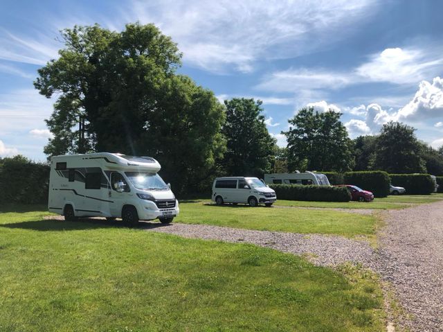 Maythorne caravan site photo 3