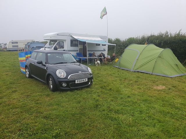 Berry Barton Caravan Park photo 2