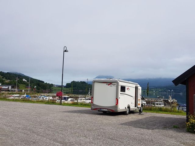Tresfjord Småbåthavn bobilparkering