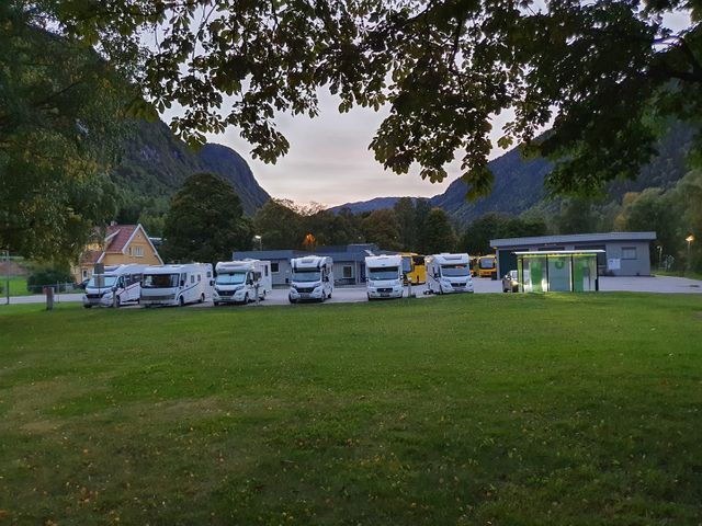Rjukan bobilparkering - Photo 2