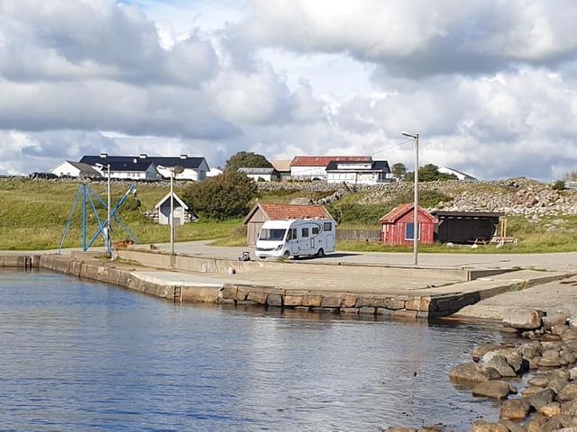 Madland Havn Bobilparkering photo 2