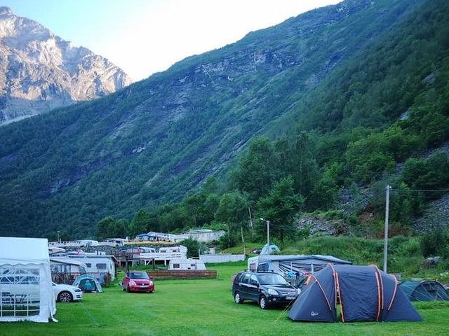 Tafjord Båthamn & Bistro/Camping