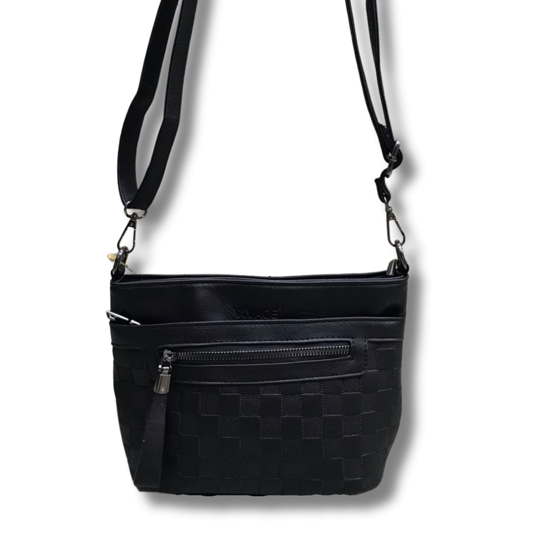 Vivace Crossbody Slingbag — Black