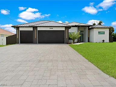https://www.zillow.com/homedetails/2008-SW-3rd-St-Cape-Coral-FL-33991/103350186_zpid/ - Gallery Image 26