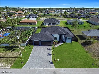 Single-family home — 4 bedrooms, 3 full bathrooms, approximately 1,931 sq ft. - Gallery Image 36