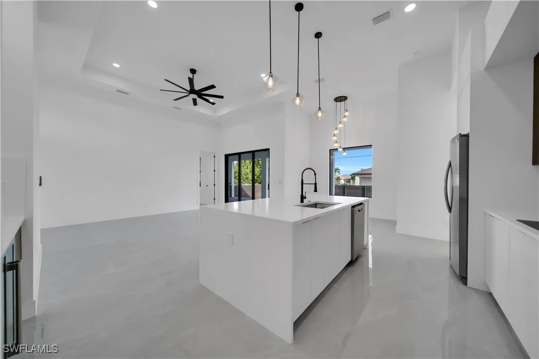 4 bed, 3 bath, 1,931 sq ft single-family home - Gallery Image 31