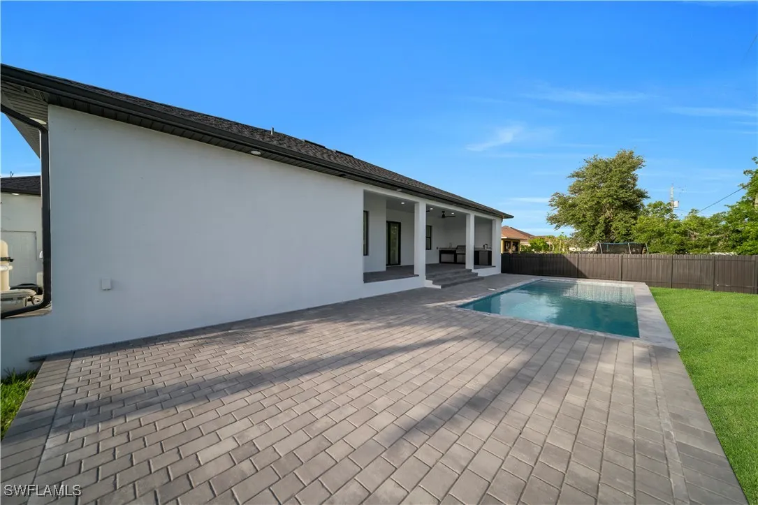 4 bed, 3 bath, 1,931 sq ft single-family home - Gallery Image 36