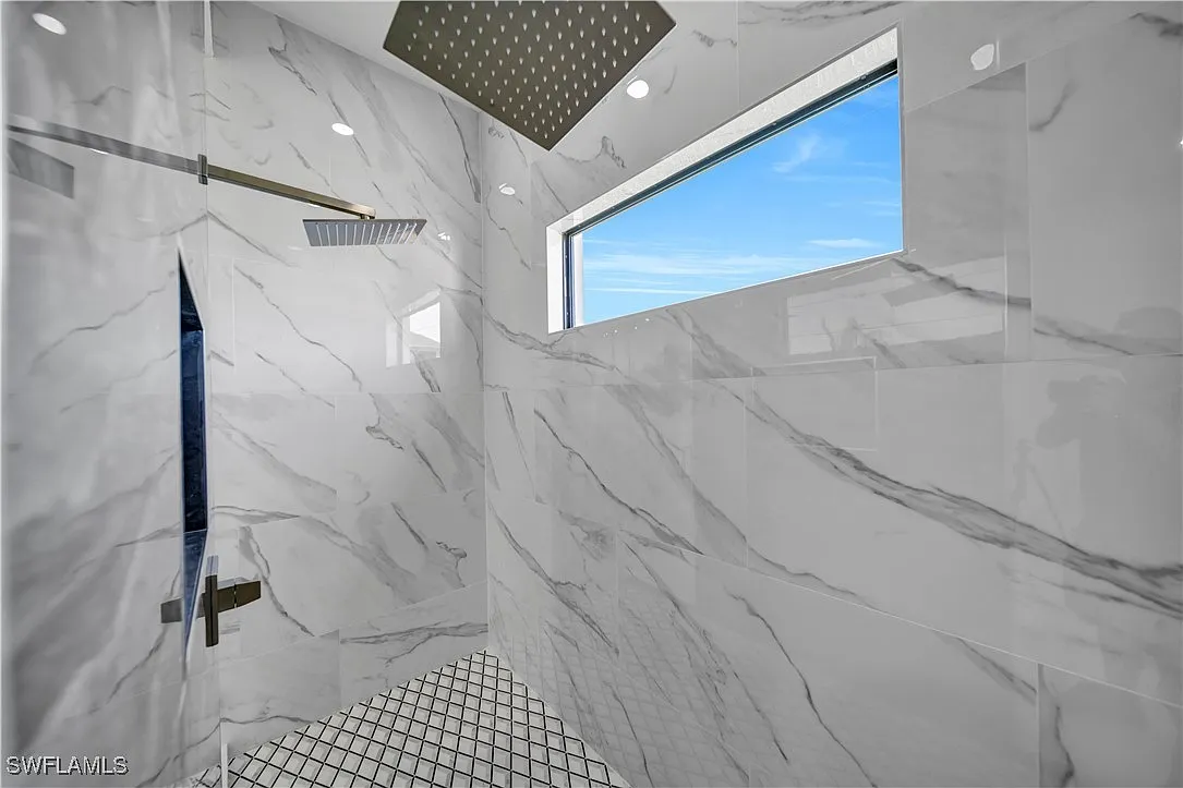 Single-family home — 4 bedrooms, 3 full bathrooms, approximately 1,931 sq ft. - Gallery Image 8