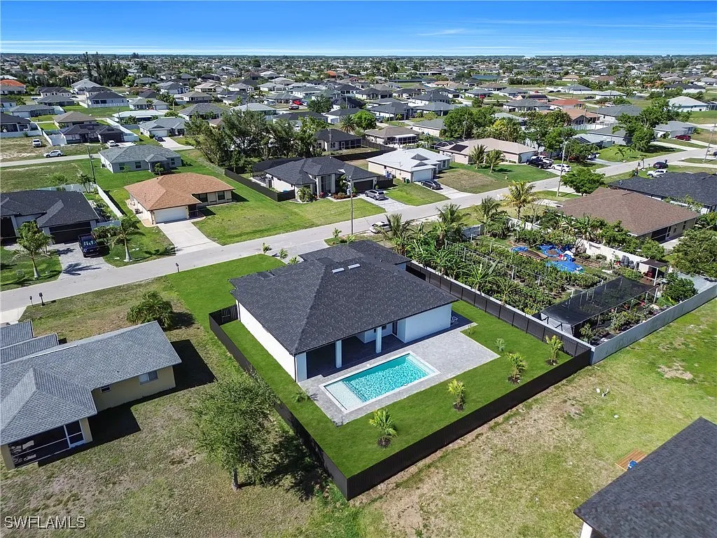 Single-family home — 4 bedrooms, 3 full bathrooms, approximately 1,931 sq ft. - Gallery Image 31