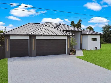 https://www.zillow.com/homedetails/2008-SW-3rd-St-Cape-Coral-FL-33991/103350186_zpid/ - Gallery Image 24