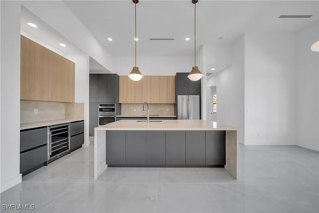 Single-family home — 4 bedrooms, 3 full bathrooms, approximately 1,931 sq ft. - Gallery Image 21
