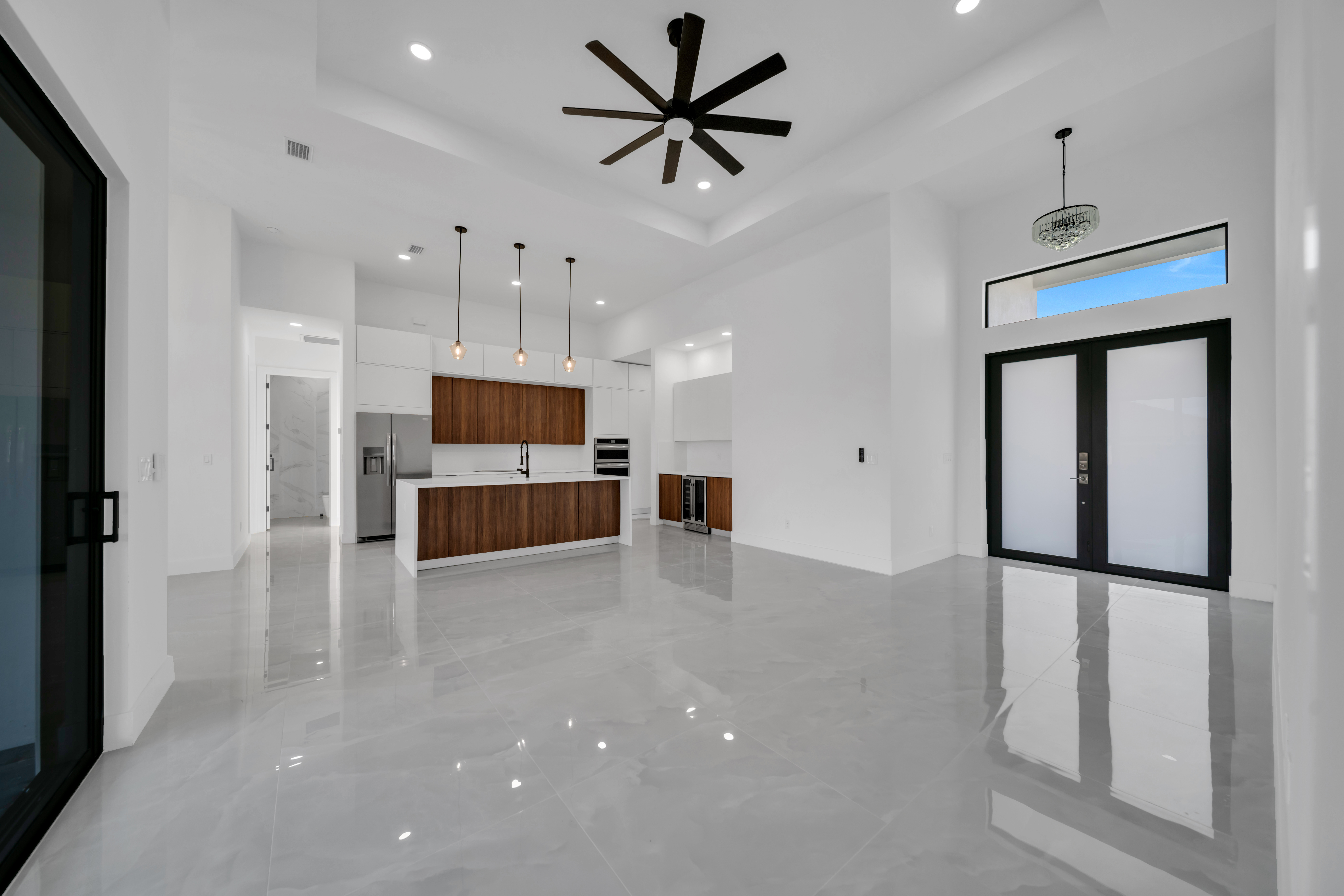 Modern Contemporary Home - Gallery Image 2