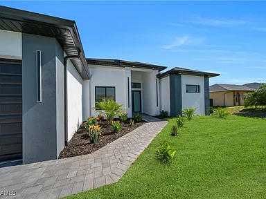 Single-family home — 4 bedrooms, 3 full bathrooms, approximately 1,931 sq ft. - Gallery Image 33