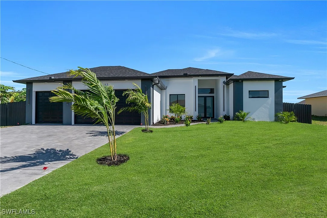 Single-family home — 4 bedrooms, 3 full bathrooms, approximately 1,931 sq ft. - Gallery Image 32