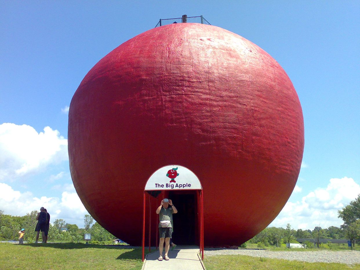 World's Largest Apple