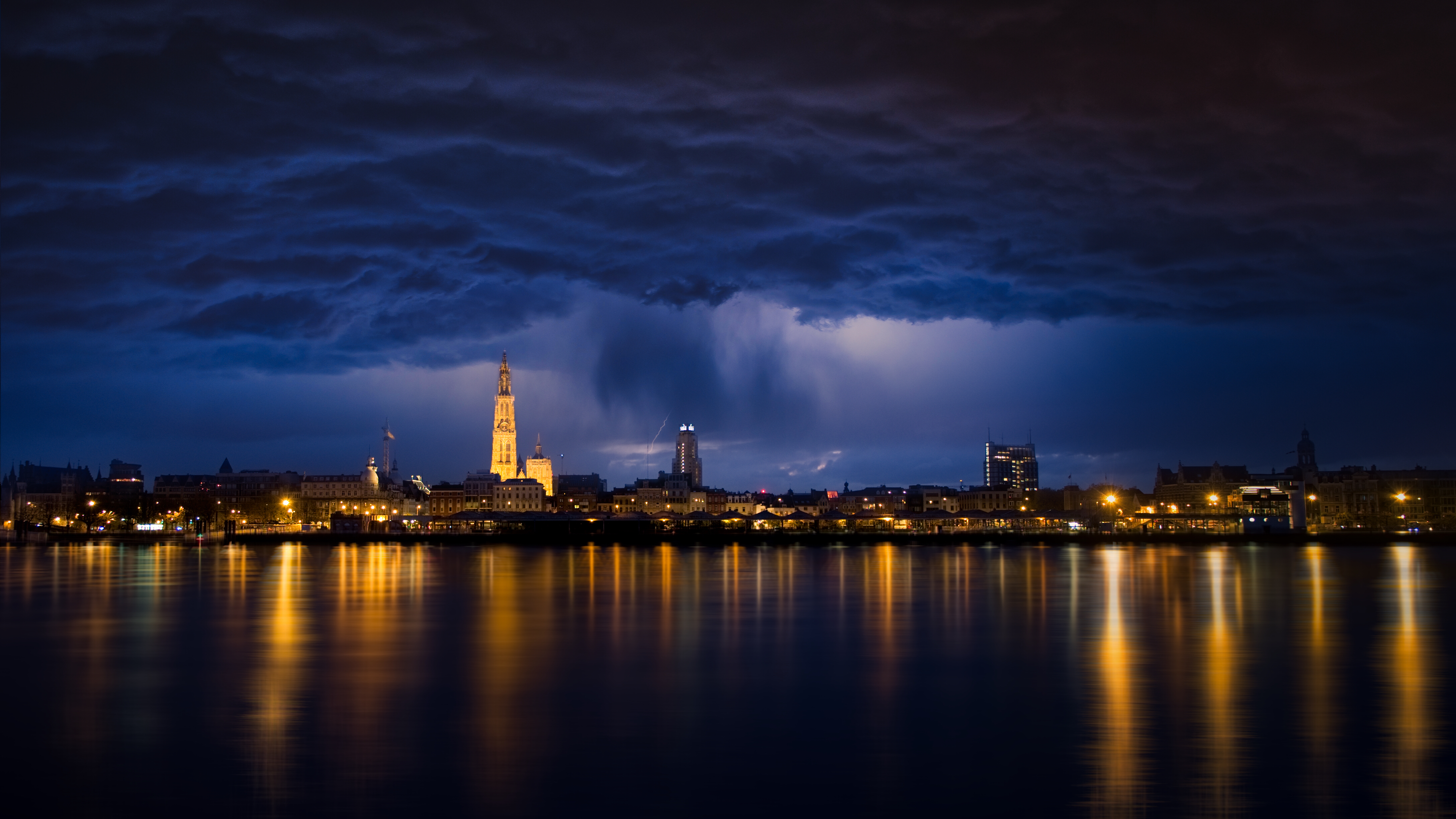 Cityscape of Antwerp — Photo by jochemherremans.com