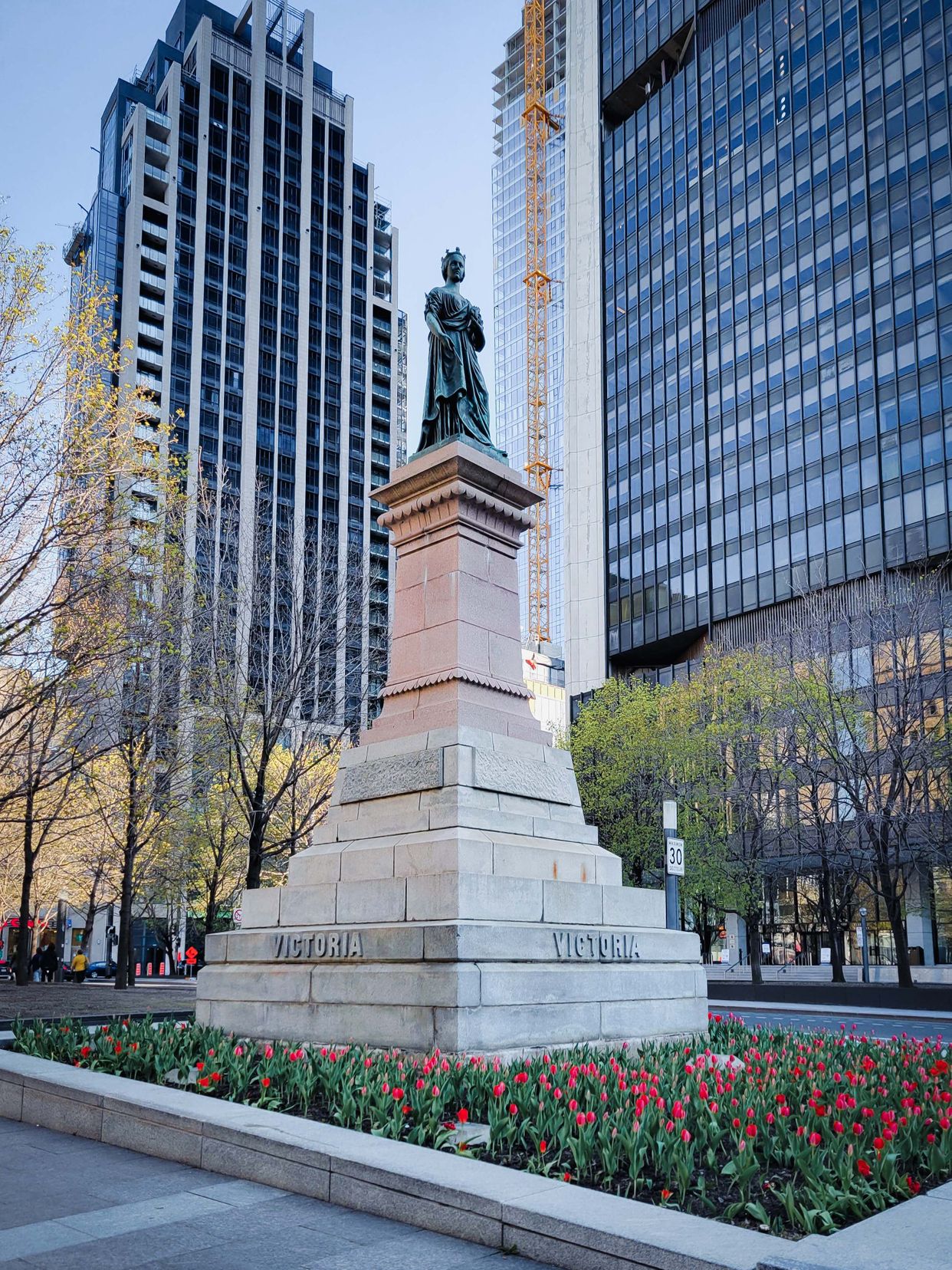 Queen Victoria Statue
