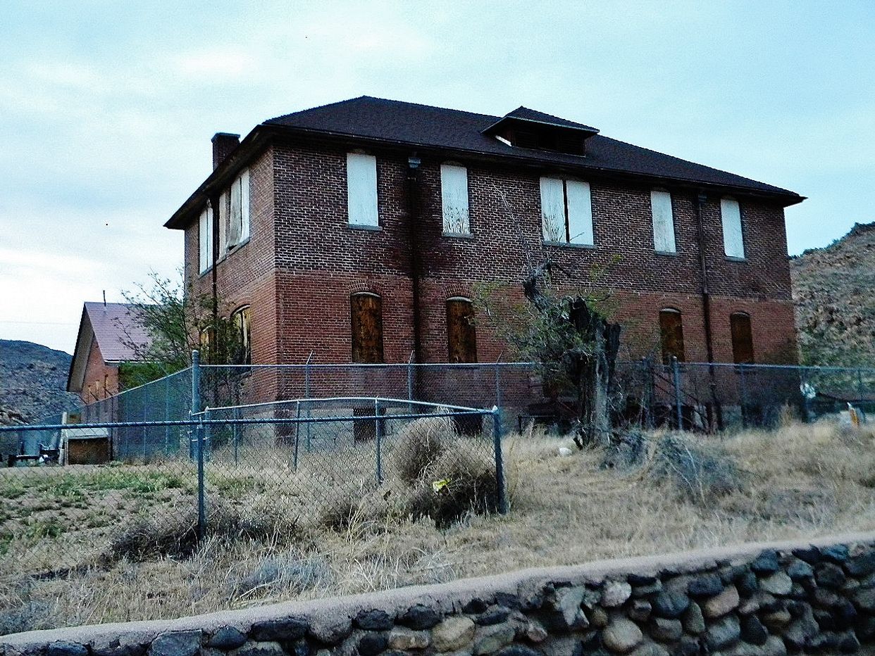 Truxton Canyon Indian School 