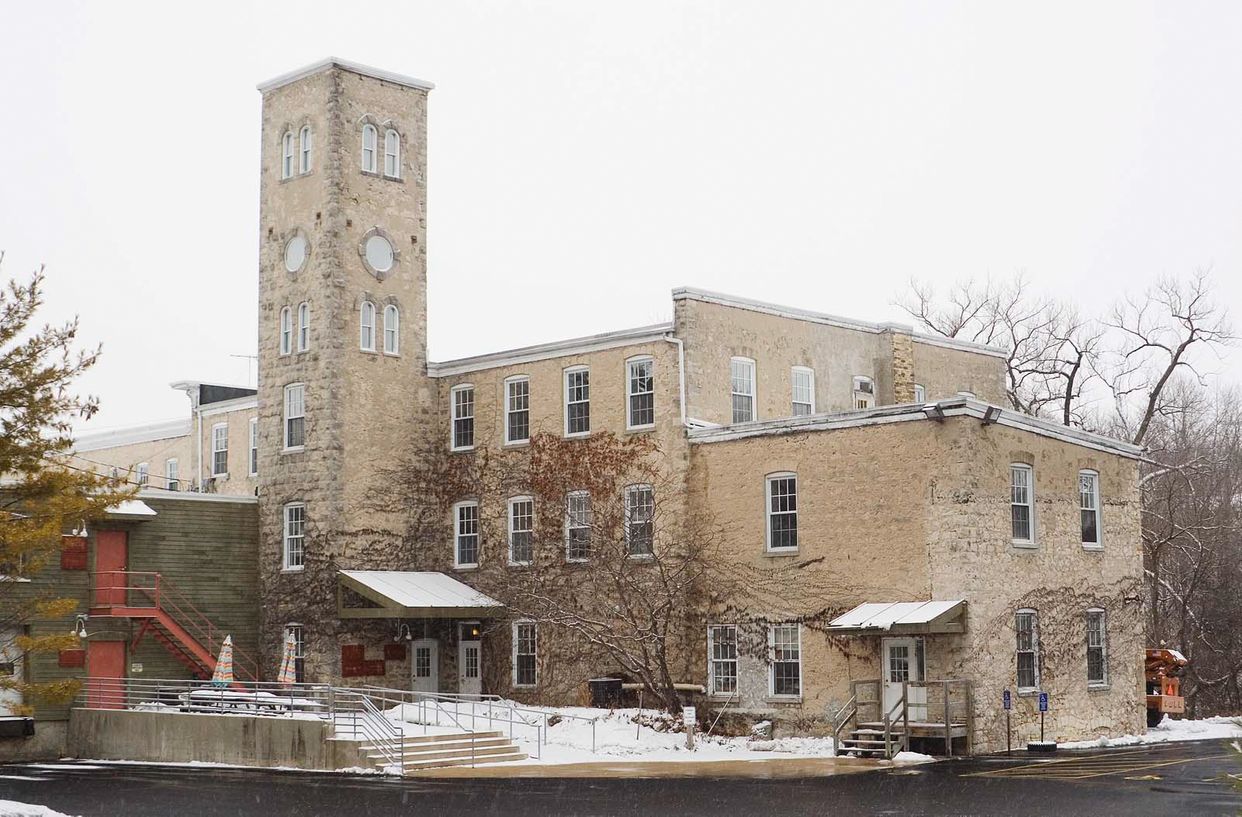 Cedarburg Woolen Co. Worsted Mill 