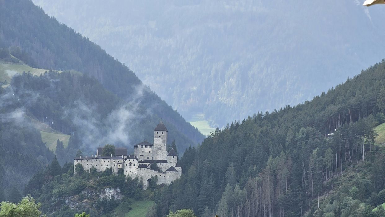 Burg Taufers (Taufers Castle)