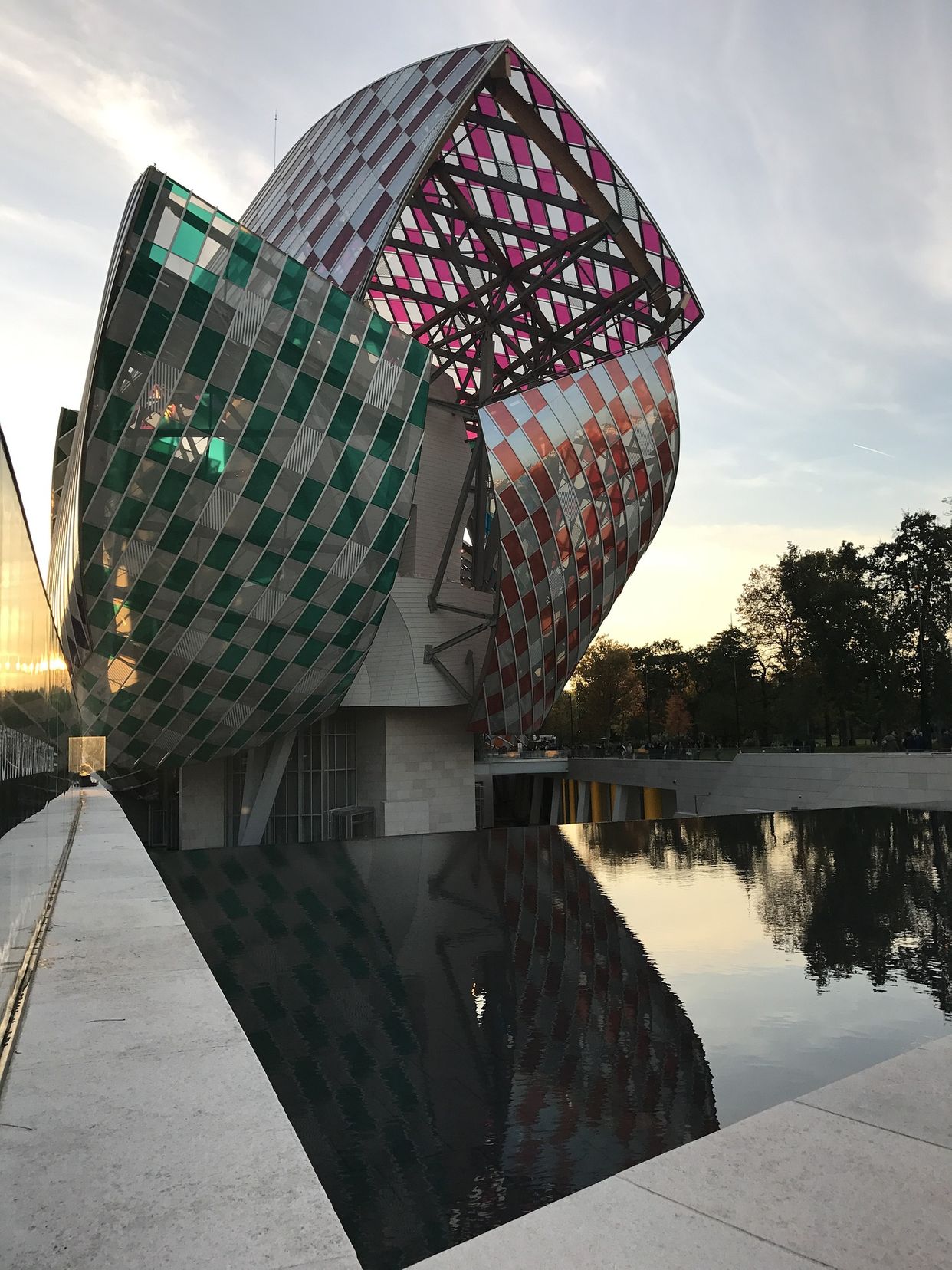 Louis Vuitton Foundation - Photo by av dray
