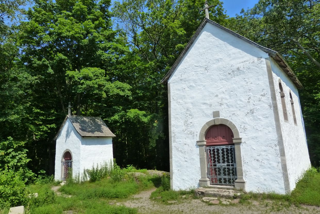 Oka Calvary Chapels